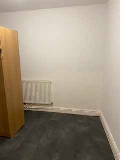 1 bedroom in a house share to rent, Russell Road, London E10