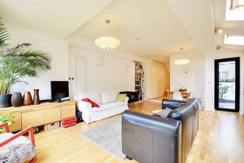 2 bedroom apartment to rent, Mayfield Road, Crouch End, London, N8