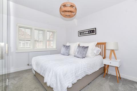 4 Clay Place, Halling, Rochester, ME2 1FN