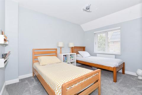 4 Clay Place, Halling, Rochester, ME2 1FN