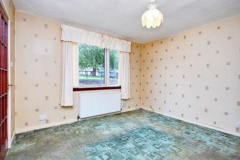 16 Eskvale Drive, Penicuik, EH26 8JH