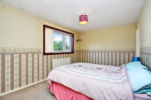 16 Eskvale Drive, Penicuik, EH26 8JH