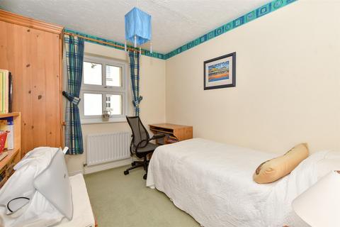 15 Bramble Tye, Laindon, Basildon, SS15 5GR