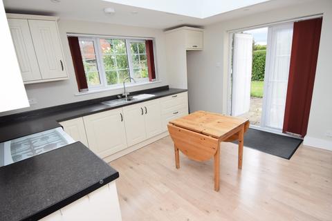 3 bedroom detached house for sale, Salisbury Road, Amesbury, SP4 7HH