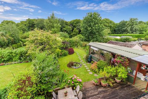 4 bedroom semi-detached house for sale, Bellingdon, Chesham  Bucks, Buckinghamshire, HP5