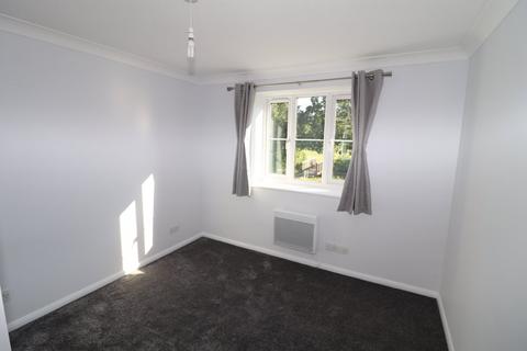 1 bedroom flat to rent, Dolphin Court, Loudwater HP11