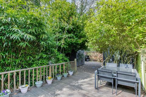 2 bedroom end of terrace house for sale, Three Gates Road, Longfield, Kent