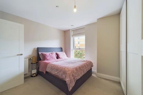 1 bedroom apartment for sale, Montmorency Gardens, London, N11