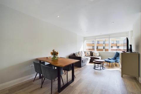 1 bedroom apartment for sale, Montmorency Gardens, London, N11