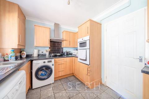 3 bedroom semi-detached house for sale, Ramsgate Drive, Ipswich, IP3