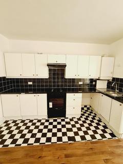 2 bedroom flat to rent, Luton LU4