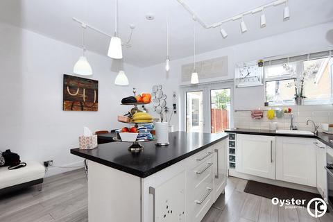 3 bedroom semi-detached house to rent, Brunswick Park Road, London, N11