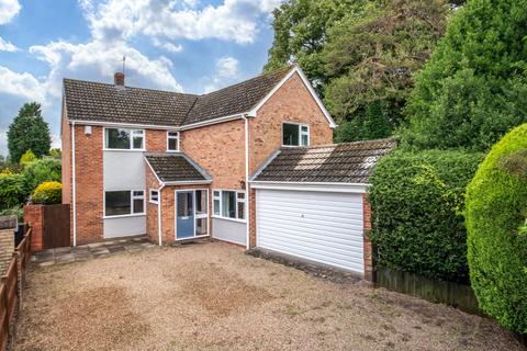 4 bedroom detached house for sale, Kidderminster Road, Bromsgrove, Worcestershire, B61