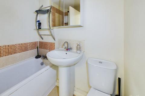 1 bedroom flat to rent, Middlefields, Croydon