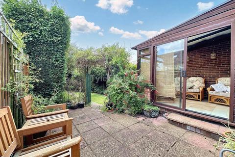 19 Burstead Drive, Billericay, CM11 2QP