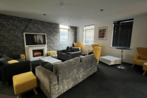 4 bedroom apartment to rent, at Bristol, Apartment A4, Q3 Apartments, Hyde Grove M13