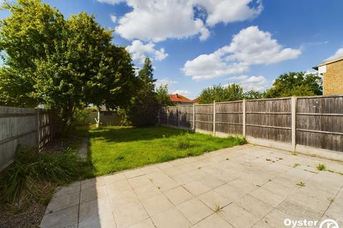 3 bedroom semi-detached house to rent, Kings Way, Harrow, HA1