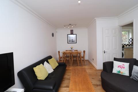 2 Hayfield Yard, London, E1 4LL