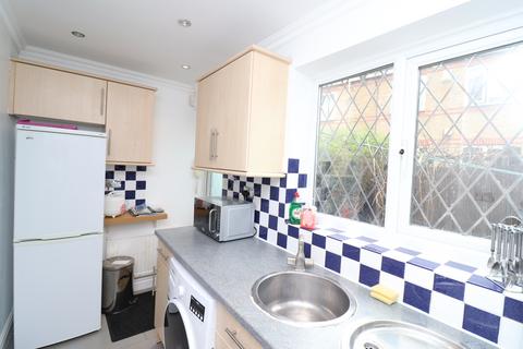 2 Hayfield Yard, London, E1 4LL