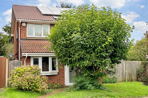 4 bedroom detached house for sale, Aintree Close, Gravesend, Kent