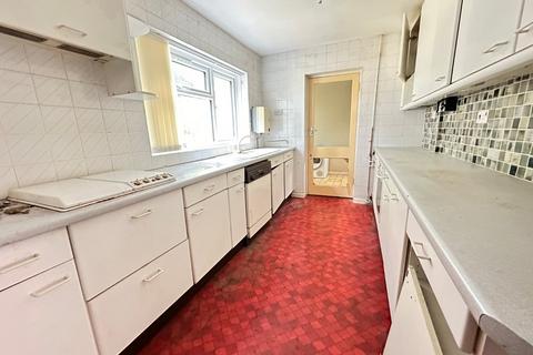 Easdale Highfield Crescent, Hindhead, GU26 6TG