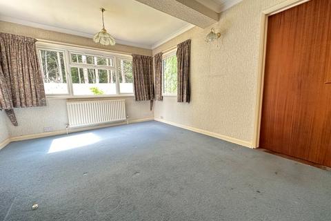Easdale Highfield Crescent, Hindhead, GU26 6TG