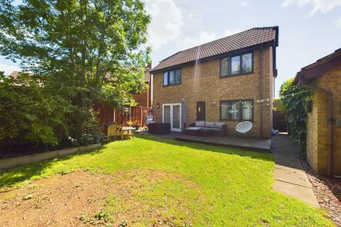 3 bedroom detached house for sale, Peregrine Close, Hartford, Huntingdon.