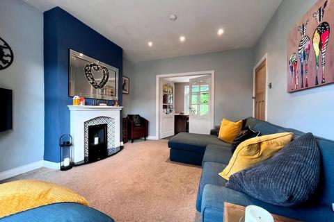 14 Bury Road, Radcliffe, Manchester, M26 2UU