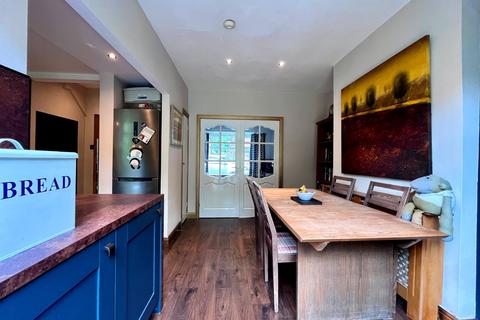 14 Bury Road, Radcliffe, Manchester, M26 2UU