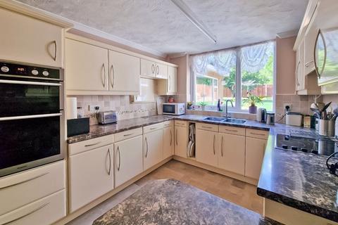 4 bedroom detached house for sale, Wolverhampton Road West, Walsall