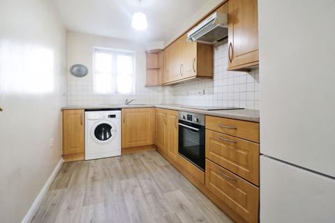 2 bedroom flat for sale, Scholars Walk, Langley