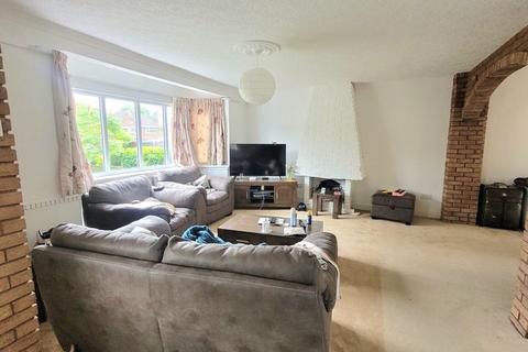 3 bedroom semi-detached house to rent, Wimperis Way, Great Barr, Birmingham B43 7DD