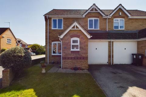 3 bedroom semi-detached house for sale, 20 Madely Close, Horncastle