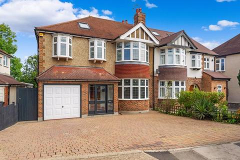 6 bedroom semi-detached house to rent, Highdown, Worcester Park