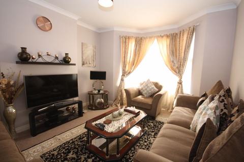 3 bedroom end of terrace house for sale, Park Avenue, Southall