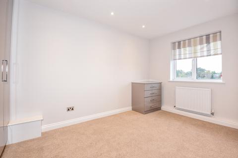 1 bedroom apartment to rent, The Broadway, Farnham Common  SL2 3PQ