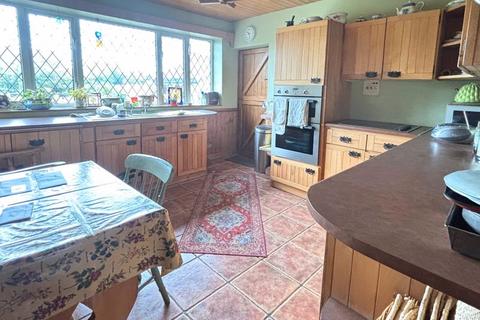 64a Church Road, Longlevens, Gloucester, GL2 0AA