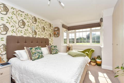 37 Bobbing Hill, Bobbing, Sittingbourne, ME9 8NY