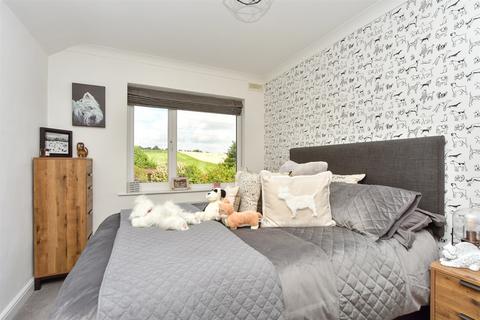 37 Bobbing Hill, Bobbing, Sittingbourne, ME9 8NY