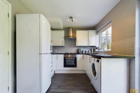 2 bedroom semi-detached house to rent, Bredbury, Stockport SK6