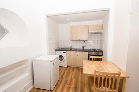 Studio to rent, Broadhurst Gardens, London  NW6