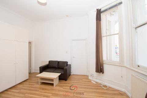 Studio to rent, Broadhurst Gardens, London  NW6