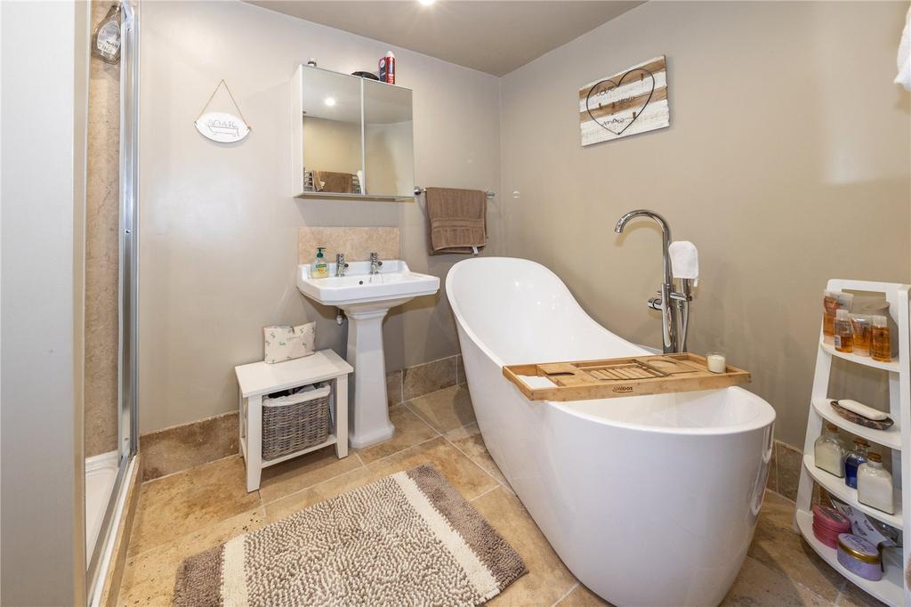 Ensuite
