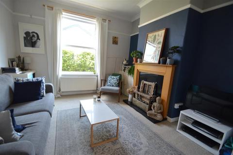 2 bedroom terraced house to rent, Darley Street, Sale, M33 7TB