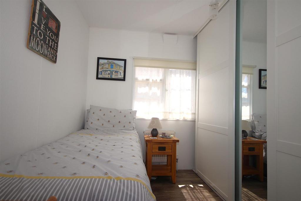 Bed 2.JPG