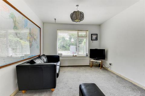6 Deacons Way, Upper Beeding, Steyning, BN44 3HQ