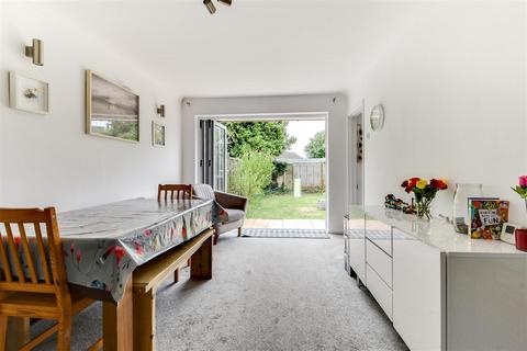 6 Deacons Way, Upper Beeding, Steyning, BN44 3HQ