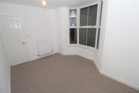 2 bedroom flat to rent, Chepstow Road, Newport NP19
