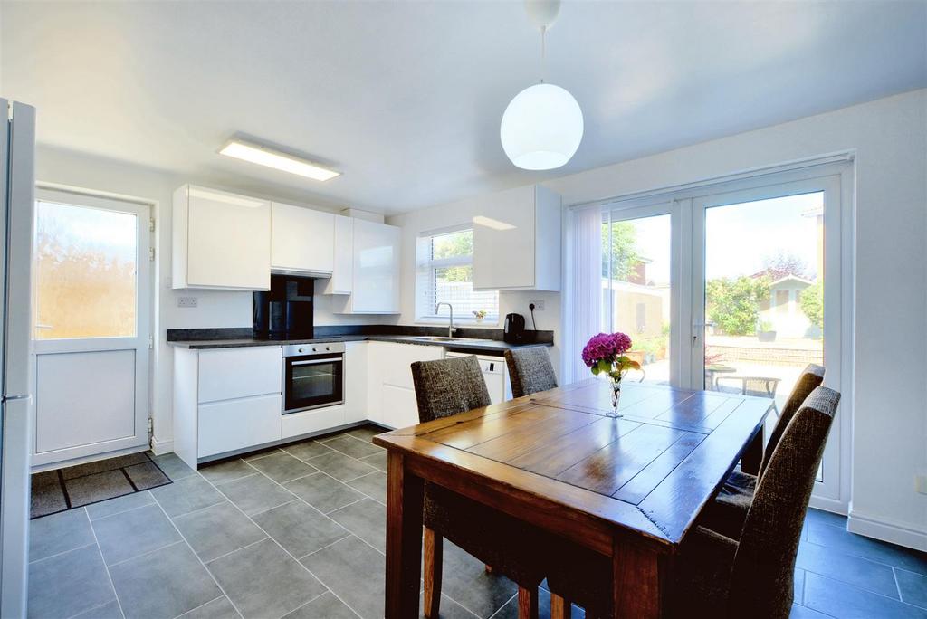 Open plan kitchen diner