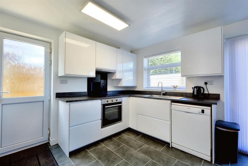 Open plan kitchen diner